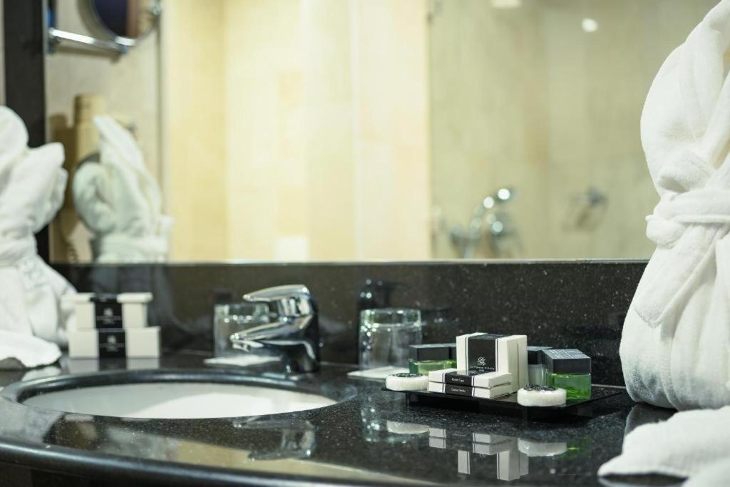 Le Palace D'Anfa Касабланка Экстерьер фото Bathroom amenities