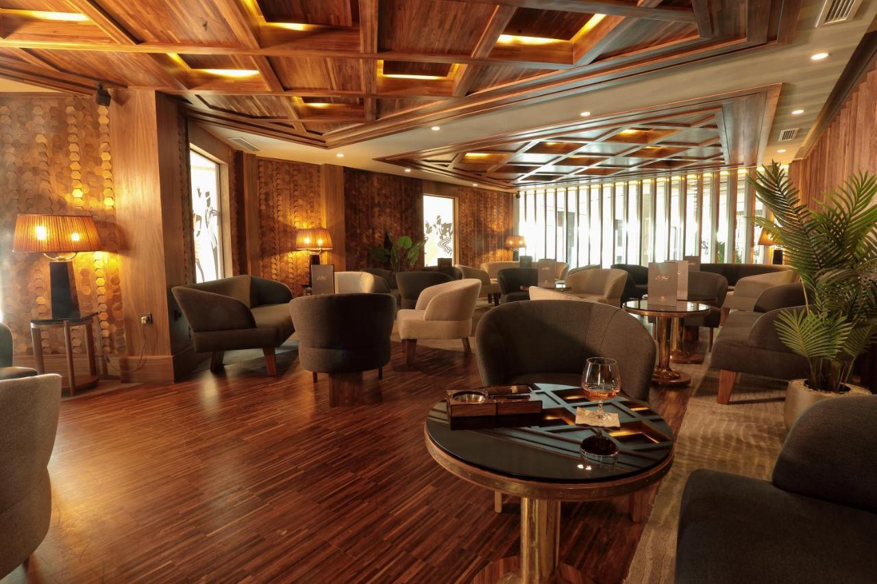 Le Palace D'Anfa Касабланка Экстерьер фото The lounge at the airport